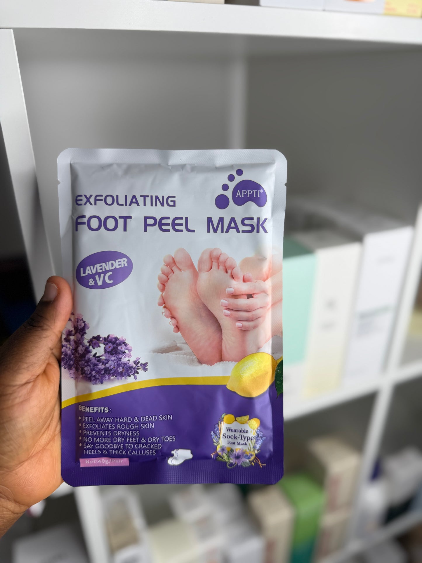EXFOLIATING FOOT PEEL MASK REMOVES DEAD SKIN & SOFTENS FEET