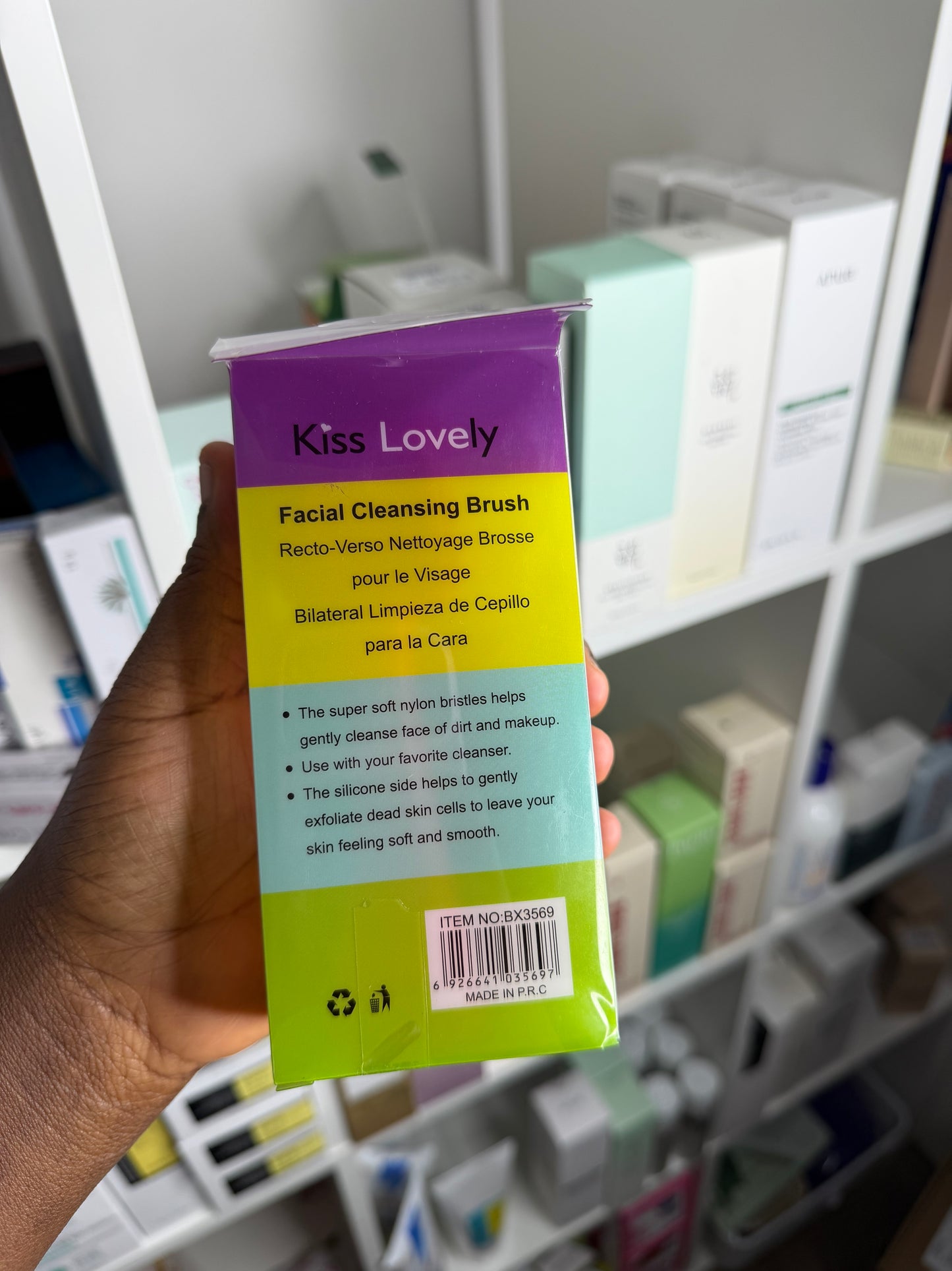 KISS LOVELY FACIAL CLEANSING BRUSH – DEEP PORE CLEAN & GENTLE EXFOLIATION