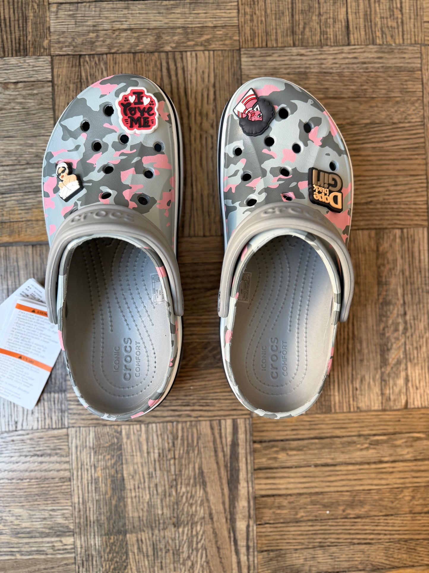 NEW CROCS CLASSIC CLOGS GREY & PINK CAMO WITH CHARMS