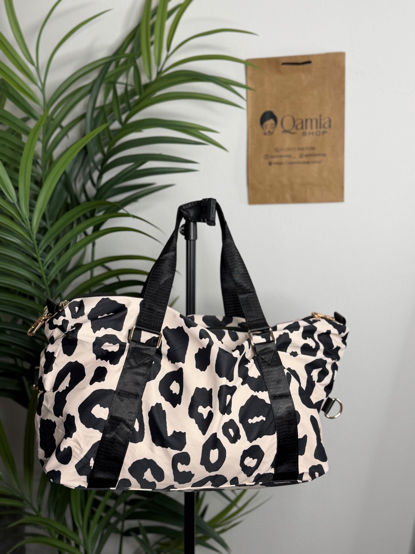 OVERSIZED MULTI-PURPOSE TRAVEL AND SPORT BAG